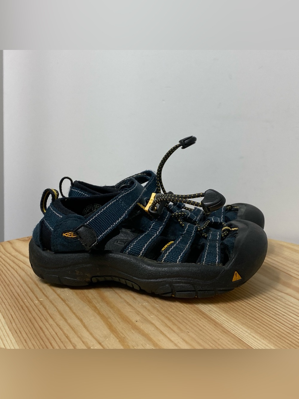 Keen Hiking Sandals Water Shoes Blue Kids Youth Size 12